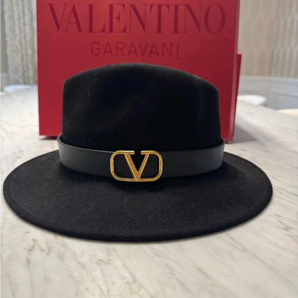 Valentino Garavani Black Hat with Gold Logo - Picture 2 of 5